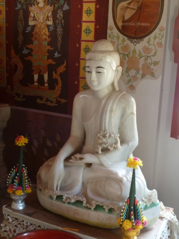 ... und weißer Buddha
