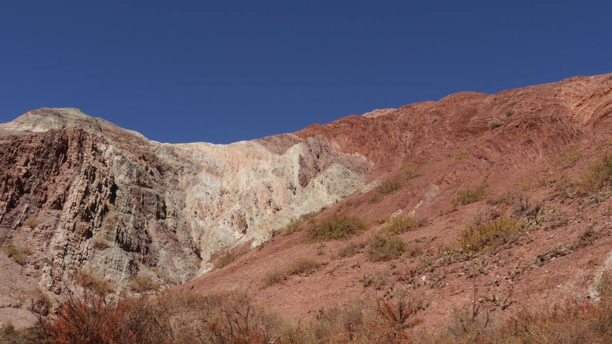 Rote Berge in den Anden.