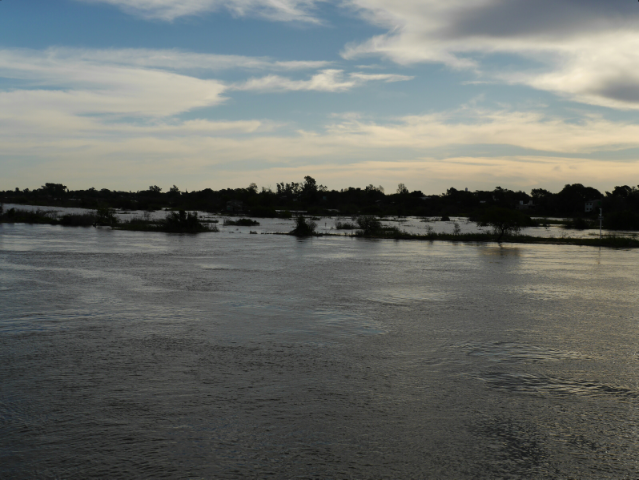 Hochwasser auf dem Parana.