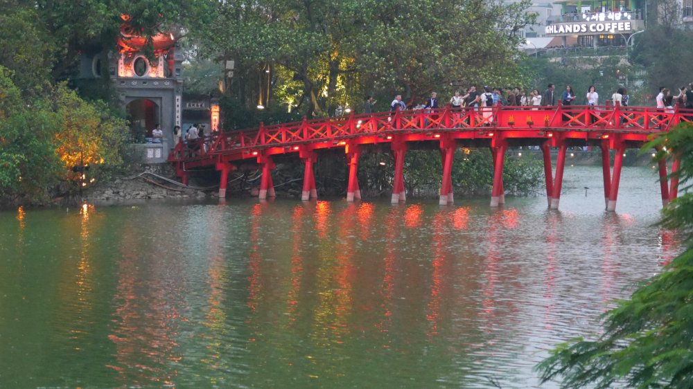 Rote Brücke in Hanoi.