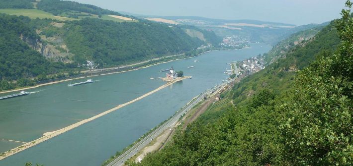 Rheinsteig wandern am Mittelrhein