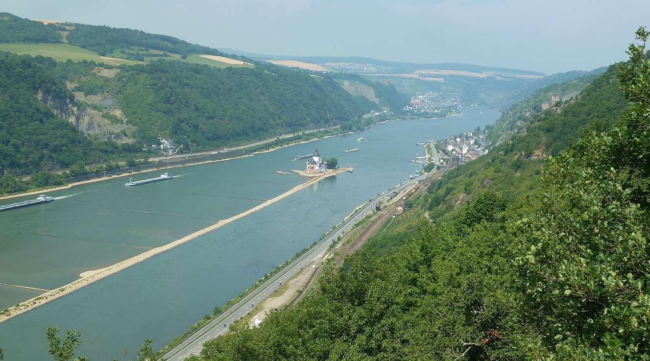 Rheinsteig wandern am Mittelrhein