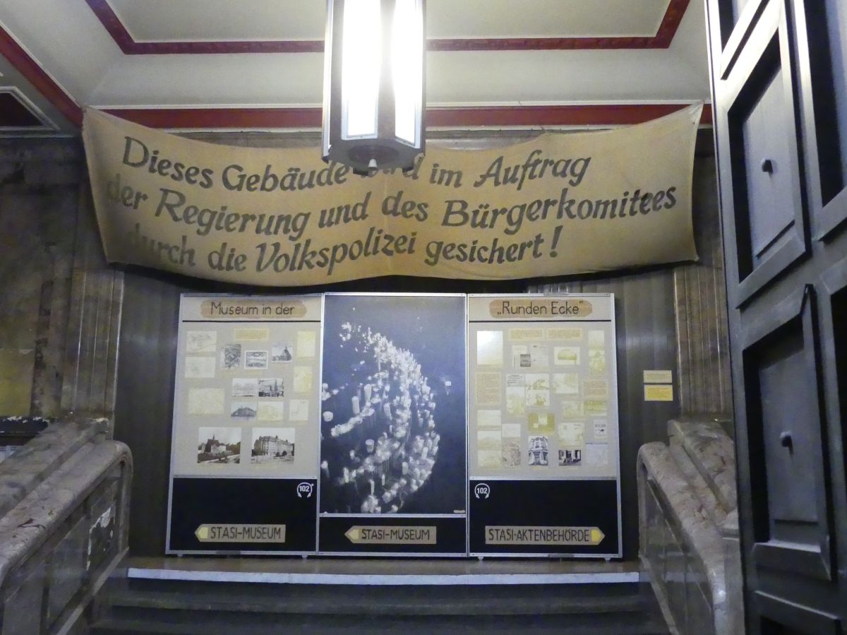 Treppenhaus des Stasi-Museums.