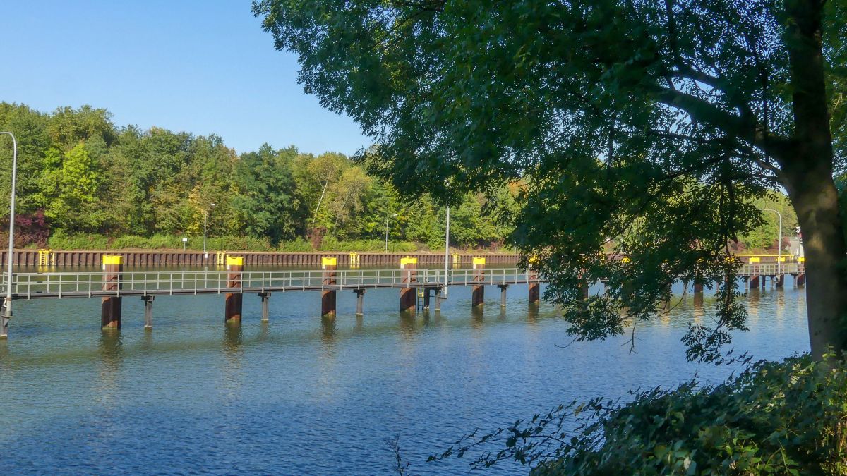 Schleuse am Rhein-Herne-Kanal.