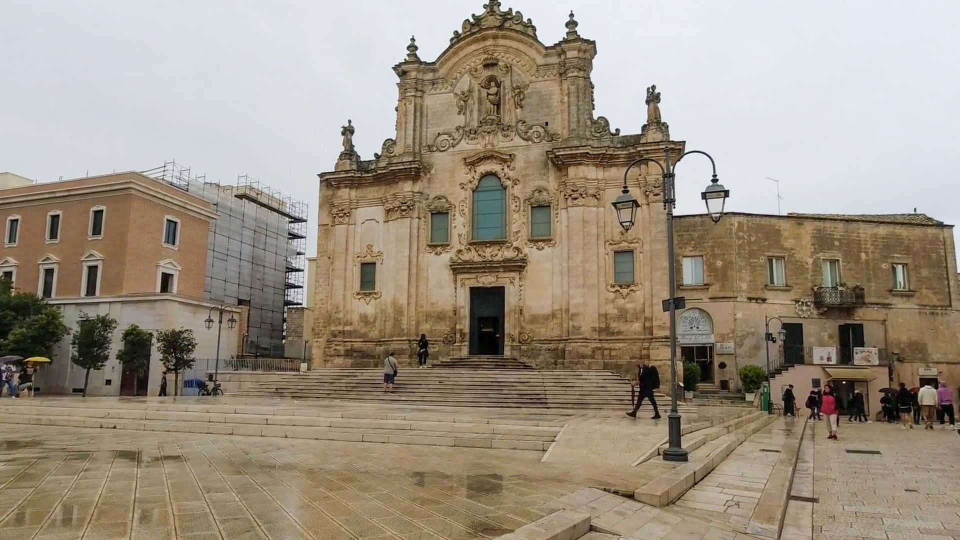 Fassade der San Francesco-Kirche in Matera.