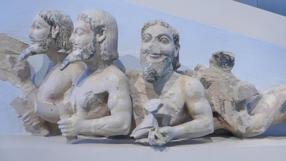 Statuen im Akropolismuseum.