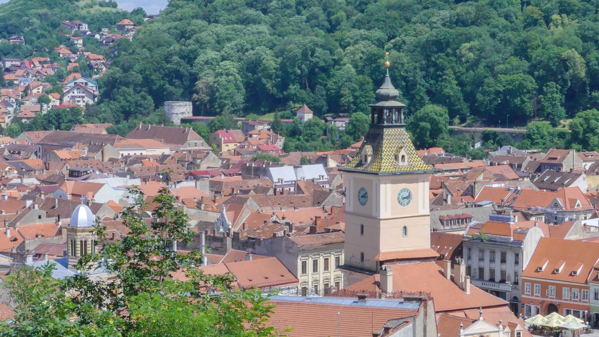Blick über die Dächer von Brasov in Rumänien.