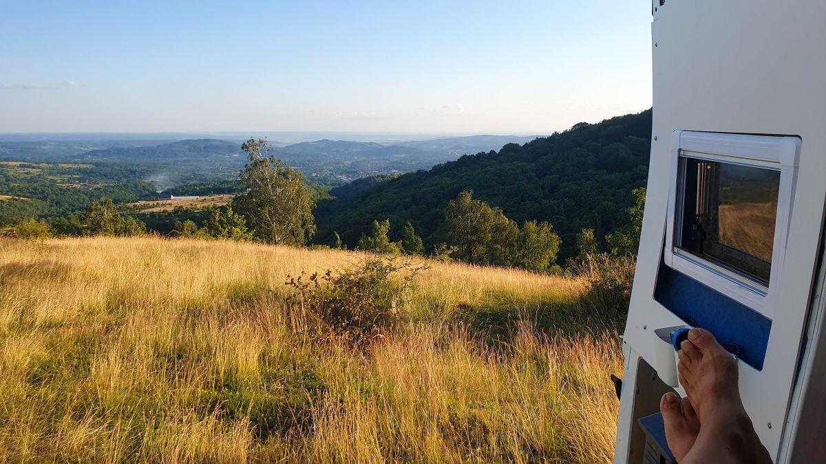 Karpatenlandschaft in Siebenbürgen als eine der Sehenswürdigkeiten von Rumänien.