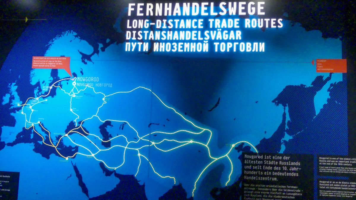 Übersicht im Hansemuseum über die Handelswege der Hanse.
