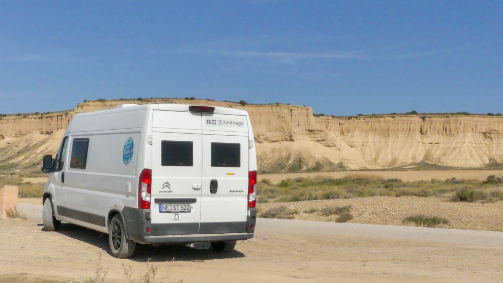 Wohnmobil in der Bardenas Reales.