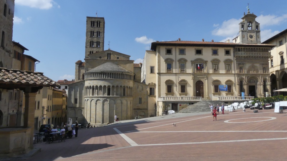 Piazza Grande in Arezzo, Toskana.